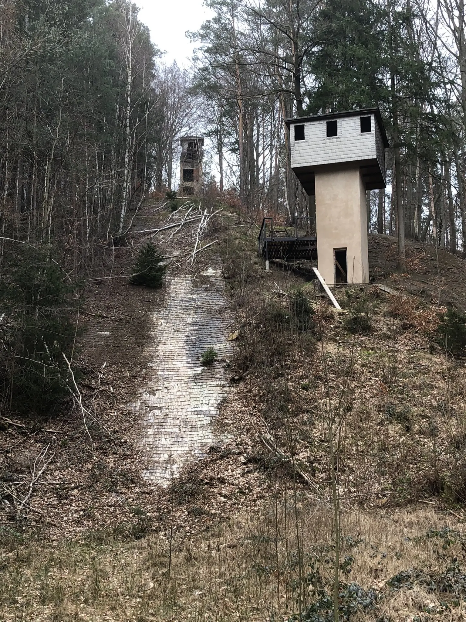 Skisprungschanze am Ende des Grünfelder Parks | © M.V.