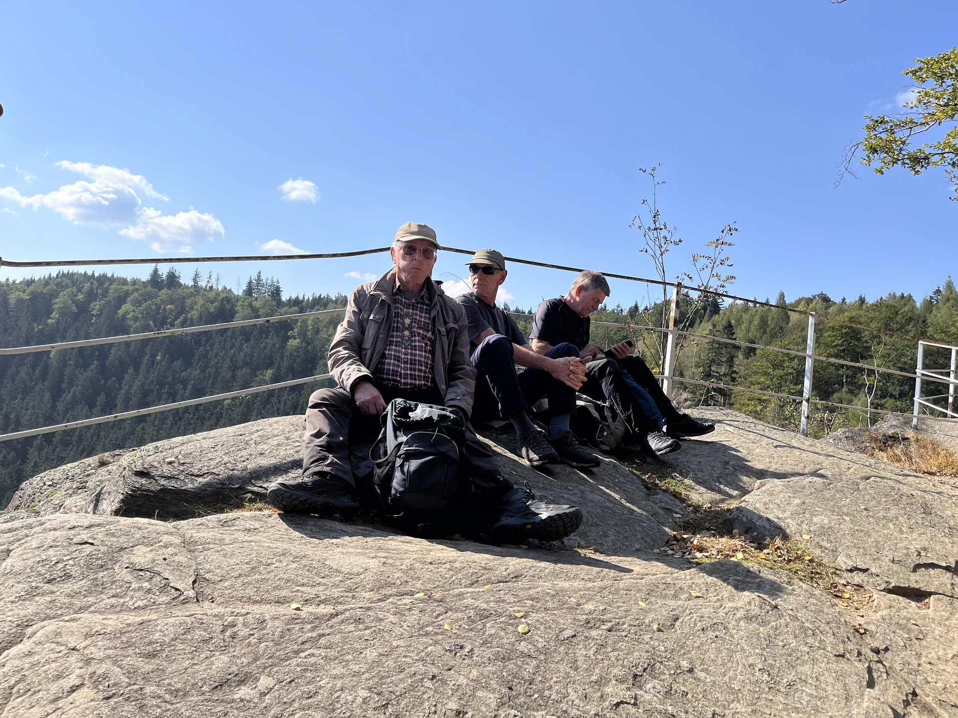 Rentiere Rast mit Alterspräsident Günth | © DAV M.V.