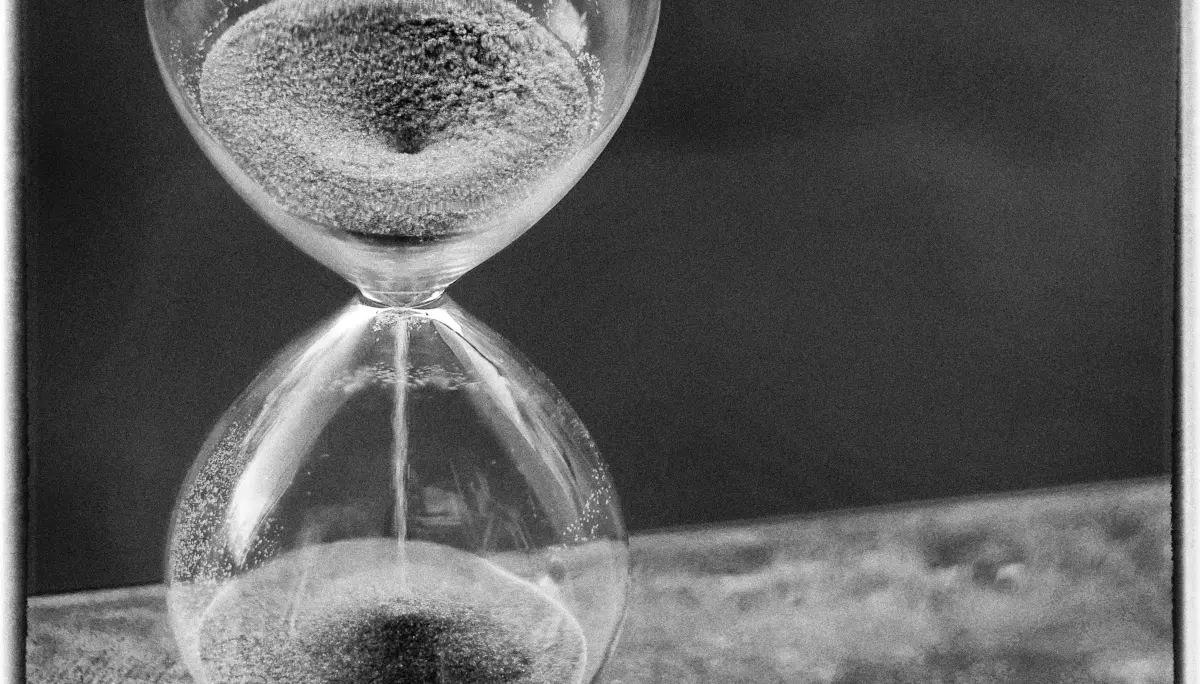 © 03_Mario-Lindner_Sanduhr