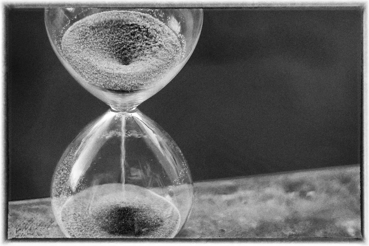 © 03_Mario-Lindner_Sanduhr