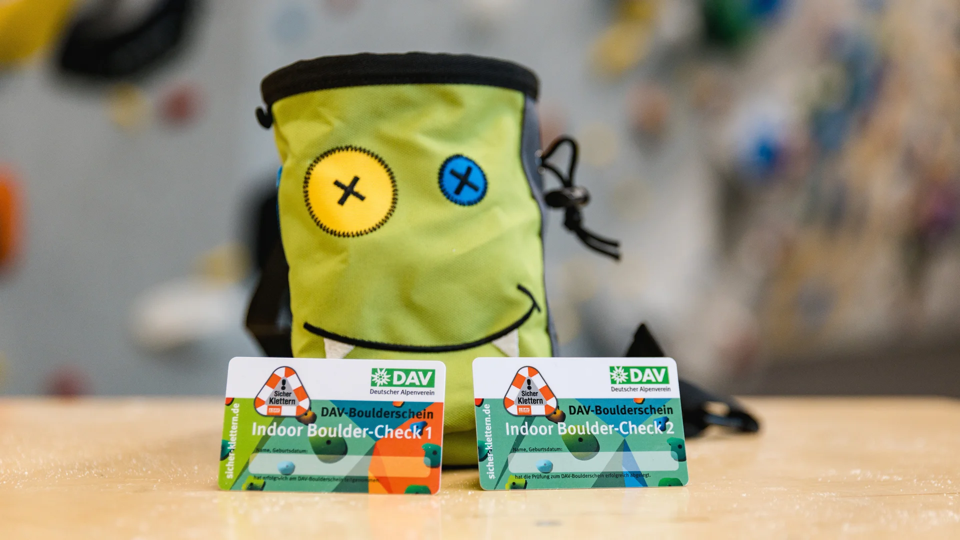 Kreisesack mit Zertifikat für den Boulderschein Indoor | © DAV
