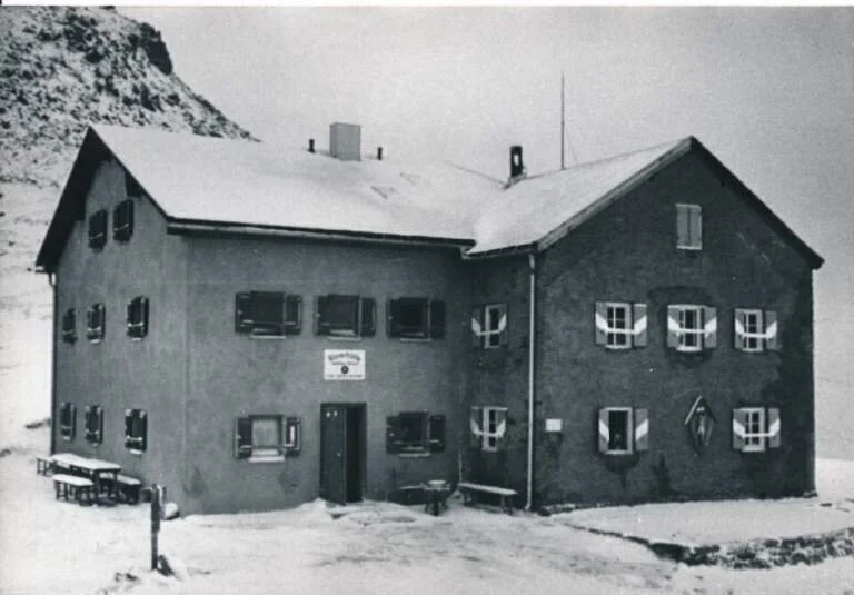Die Glorer Hütte im Winter | © DAV / Archiv